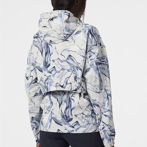 NWT Helly Hansen Women’s Esape Rain Jacket - Grey Fog Esra, Large - Picture 6 of 10
